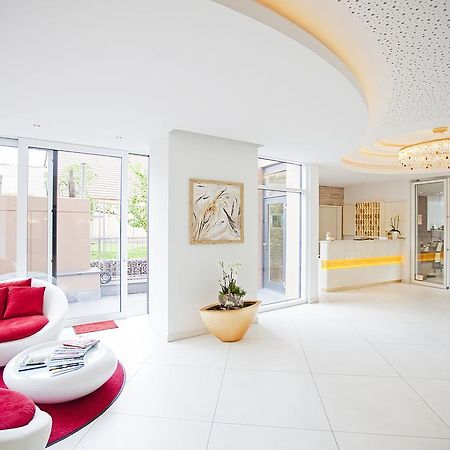 Hotel Krone Ohg Ґерлінґен Екстер'єр фото