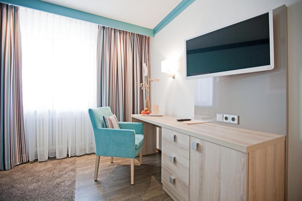 Hotel Krone Ohg Ґерлінґен Екстер'єр фото
